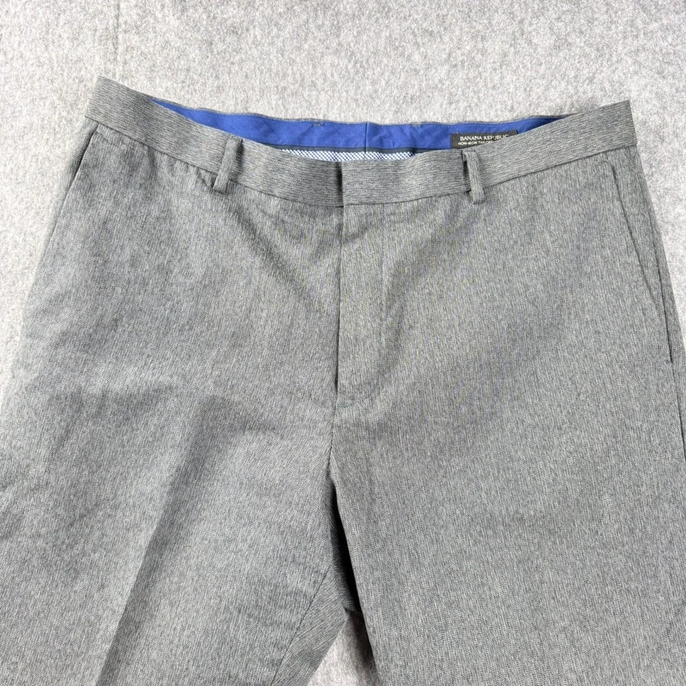 Banana Republic Dress Pants Mens 36x31 Gray Heather Tailored Slim Fit‎ Non Iron